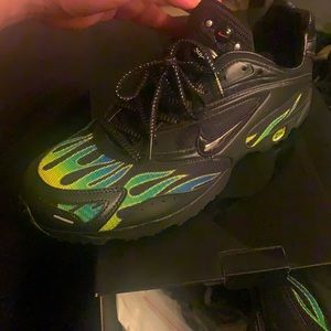 Supreme nike spectrum green flame shoes size 11.5